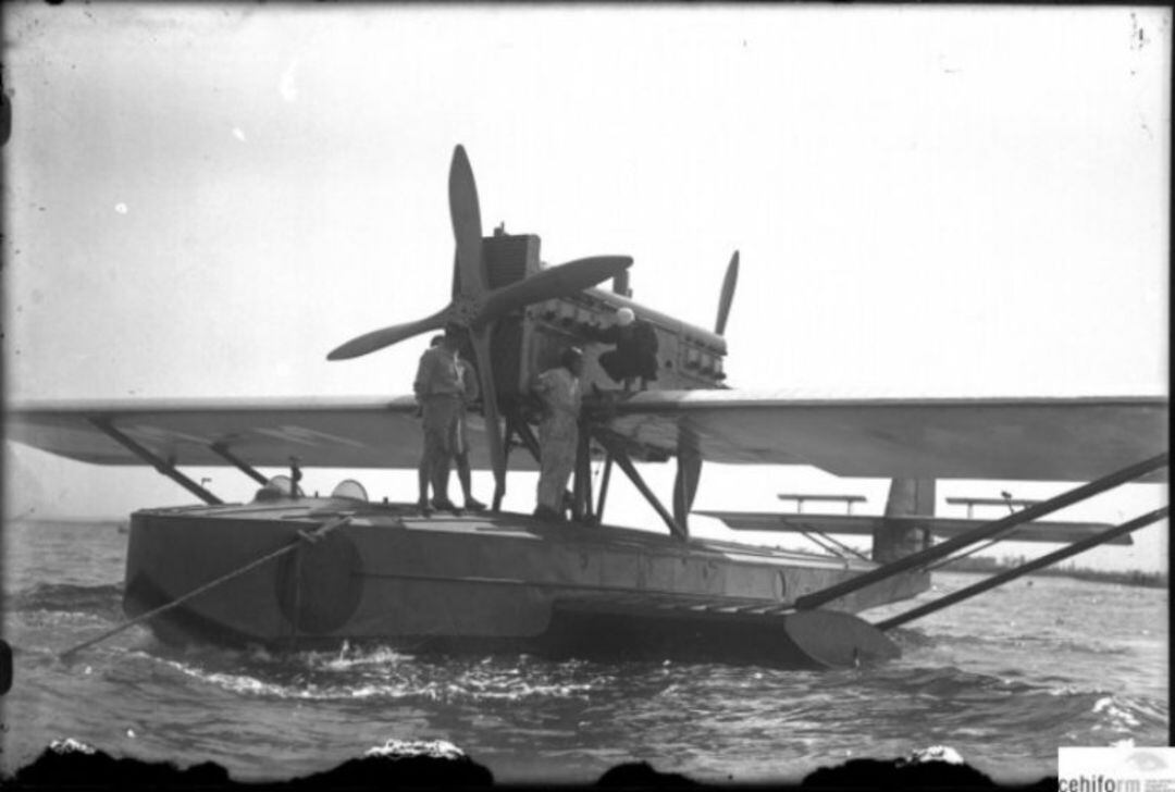 Dornier 15-16 en Los Alcázares momentos antes de la salida.