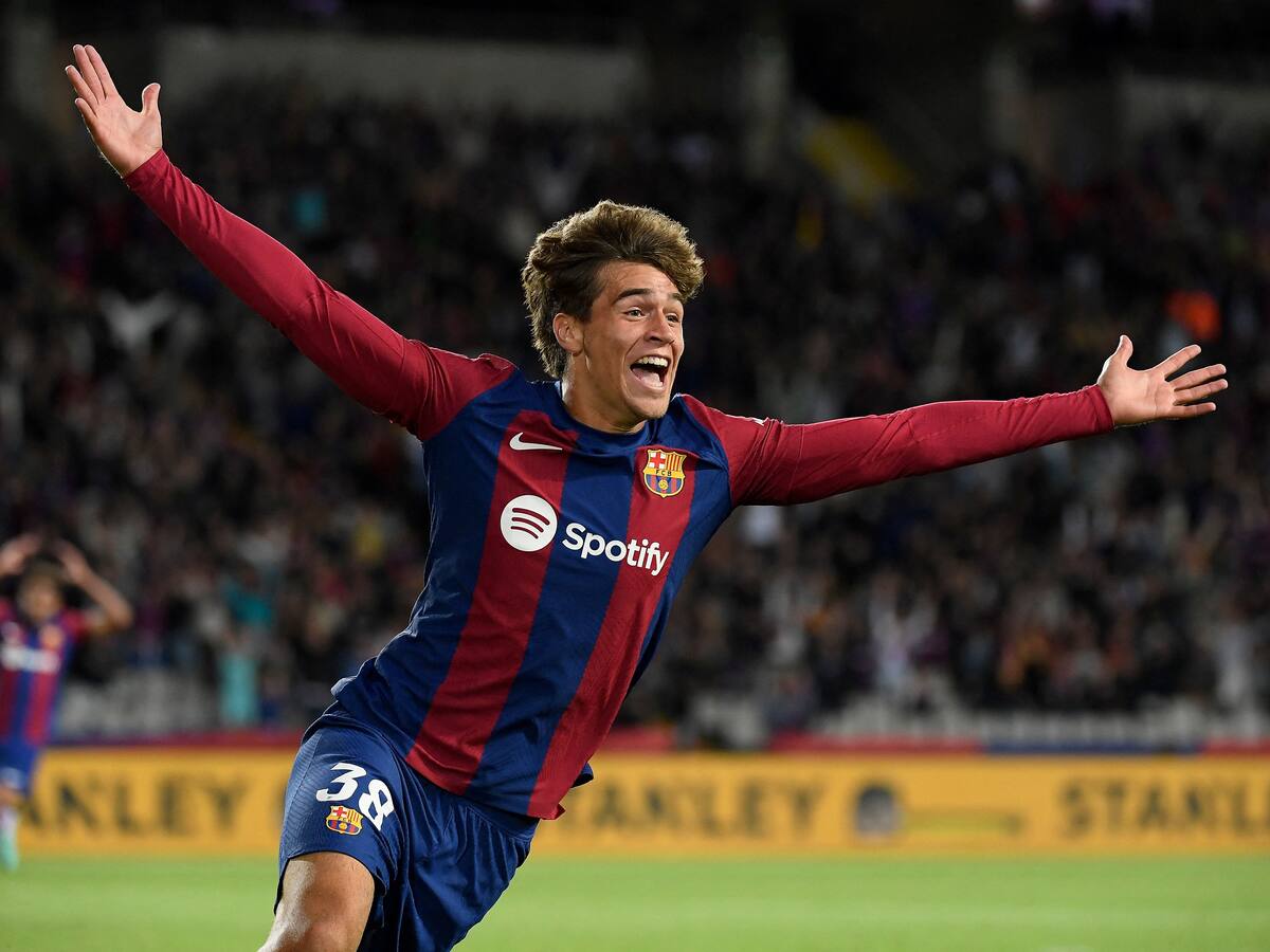 ¿Quién es Marc Guiu, la nueva joven promesa del Barça? Uno de sus entrenadores explica las virtudes del jugador
