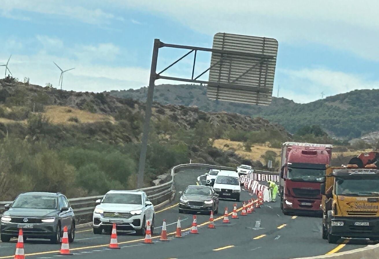 Retenciones en la A-44, en sentido a Granada desde la Costa