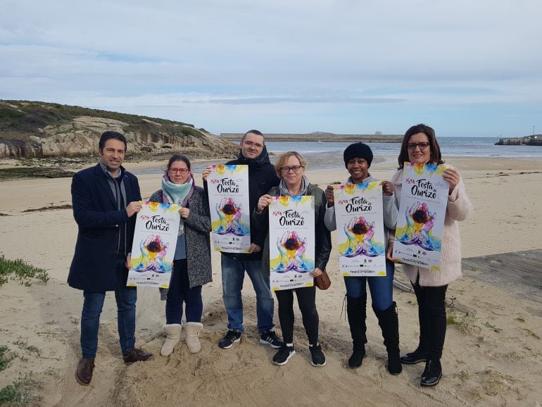 Presentación del cartel anunciador de A Festa do Ourizo en San Ciprián