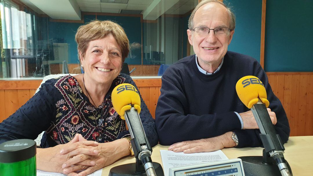 María Jesús Cedrún y José Antonio Cagigas en el estudio de La Ventana 