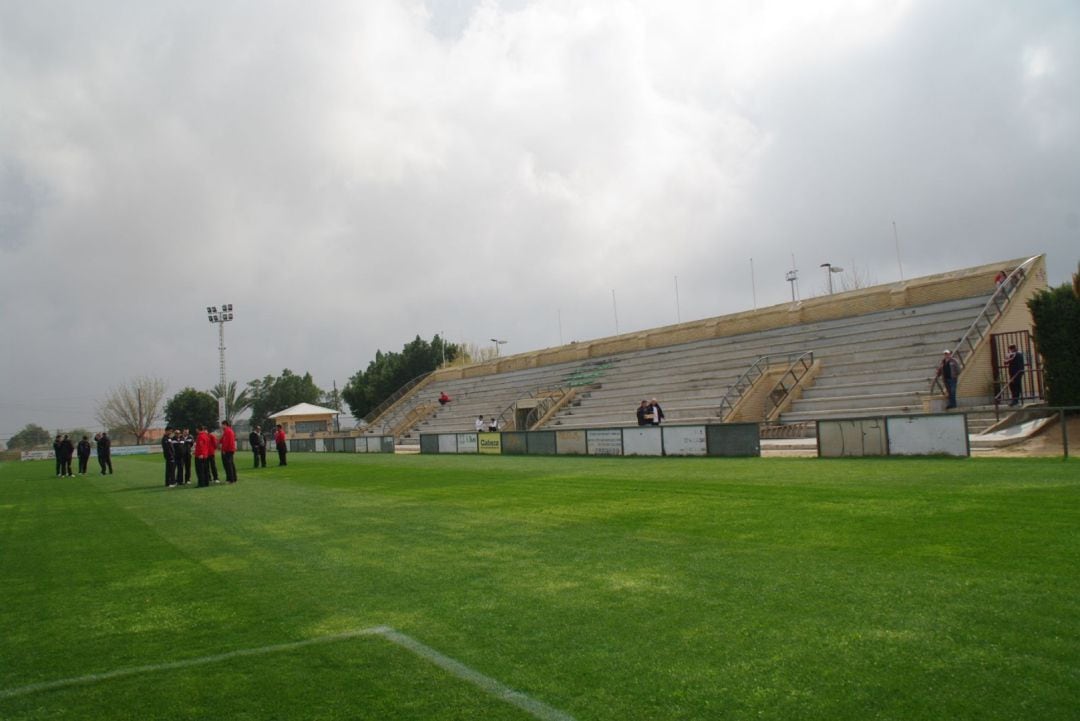 El campo de césped natural del Isabel Fernández de Torrellano