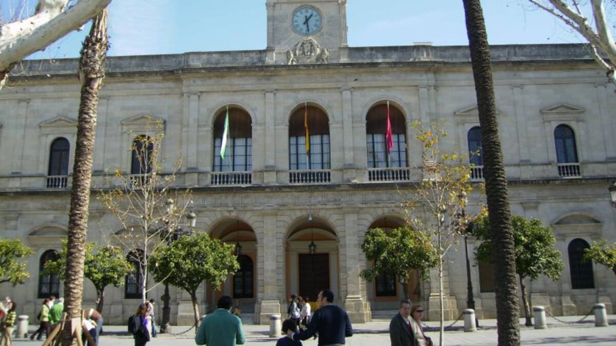 Entran en vigor las nuevas ordenanzas fiscales en Sevilla con congelación de tasas e impuestos