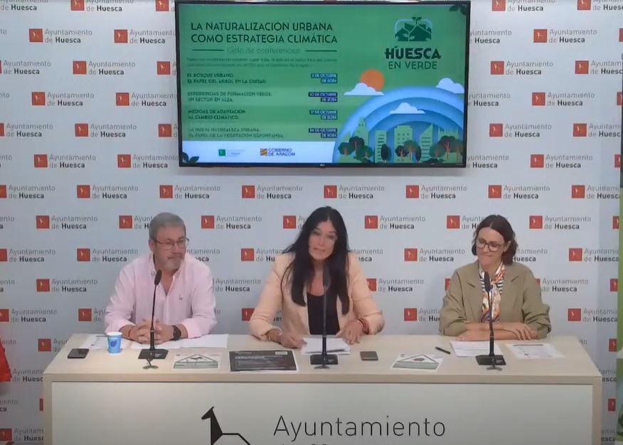 José Miguel Veintemilla, Lorena Orduna y Ana Pérez, en la presentación de &quot;Huesca en verde&quot;