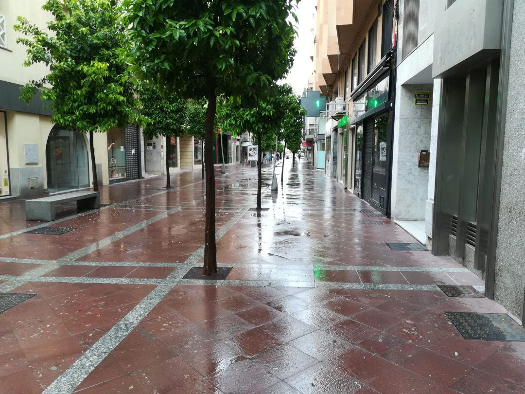 La calle Ancha de Algeciras desierta durante el estado de Alarma causado por la pandemia del Covid 19.