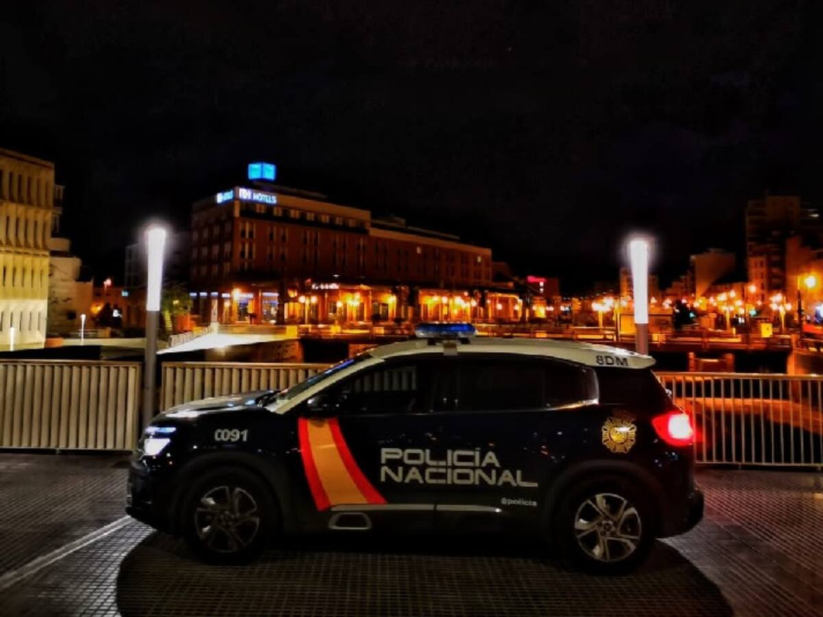 Detenido por propinar varios botellazos a otro hombre a la salida de un bar en Nueva Málaga