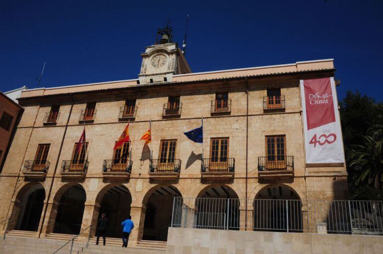 Fachada del edificio consistorial de Dénia.