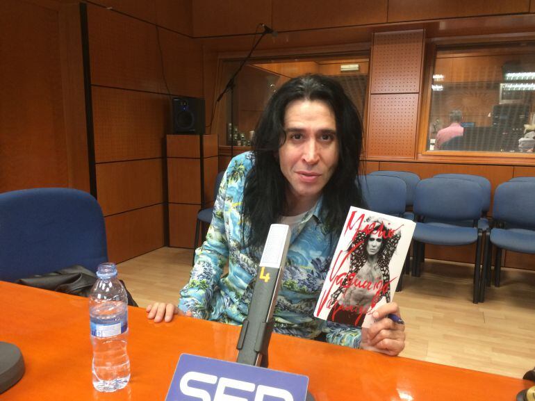 Mario Vaquerizo en el estudio del Hoy por hoy Zaragoza.