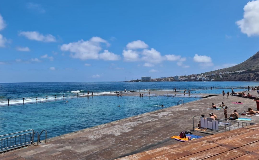 Playas y piscinas de La Laguna