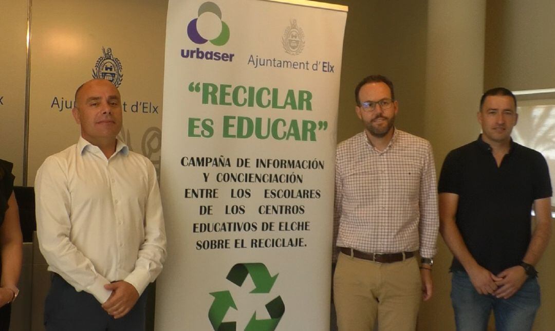 El concejal de Limpieza con el representante de Urbaser.