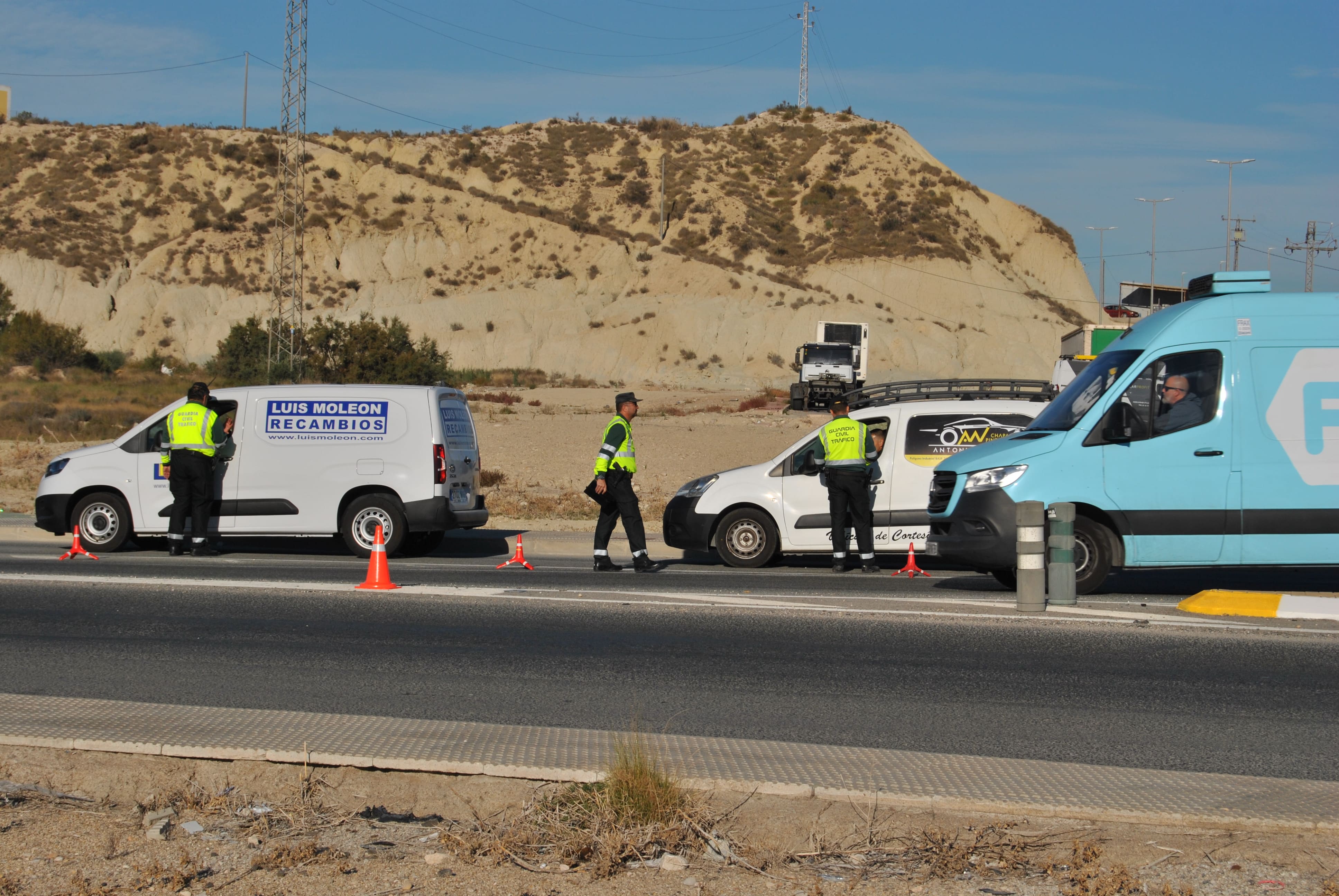 Desde hoy y hasta el próximo domingo, 200 agentes de la Agrupación de Tráfico de la Guardia Civil controlarán 4.700 vehículos de estas características en una nueva campaña de la DGT