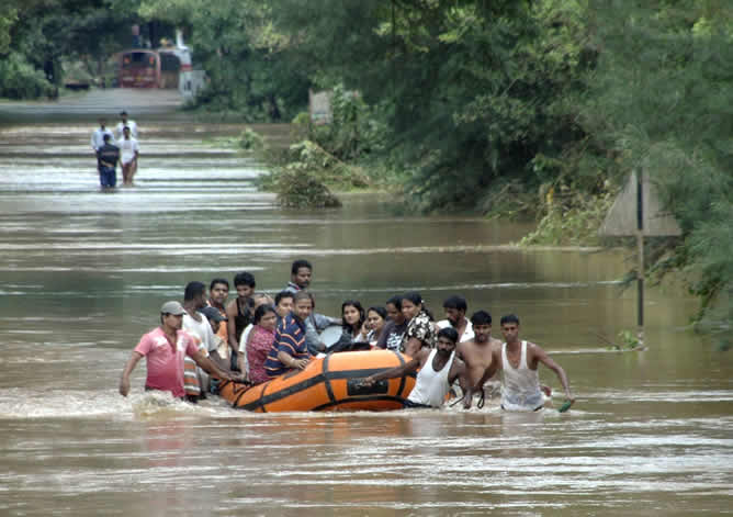 Decenas de miles de personas se encuentran desprovistas de refugio a causa de las fuertes lluvias caídas al sur del país en los últimos cinco días