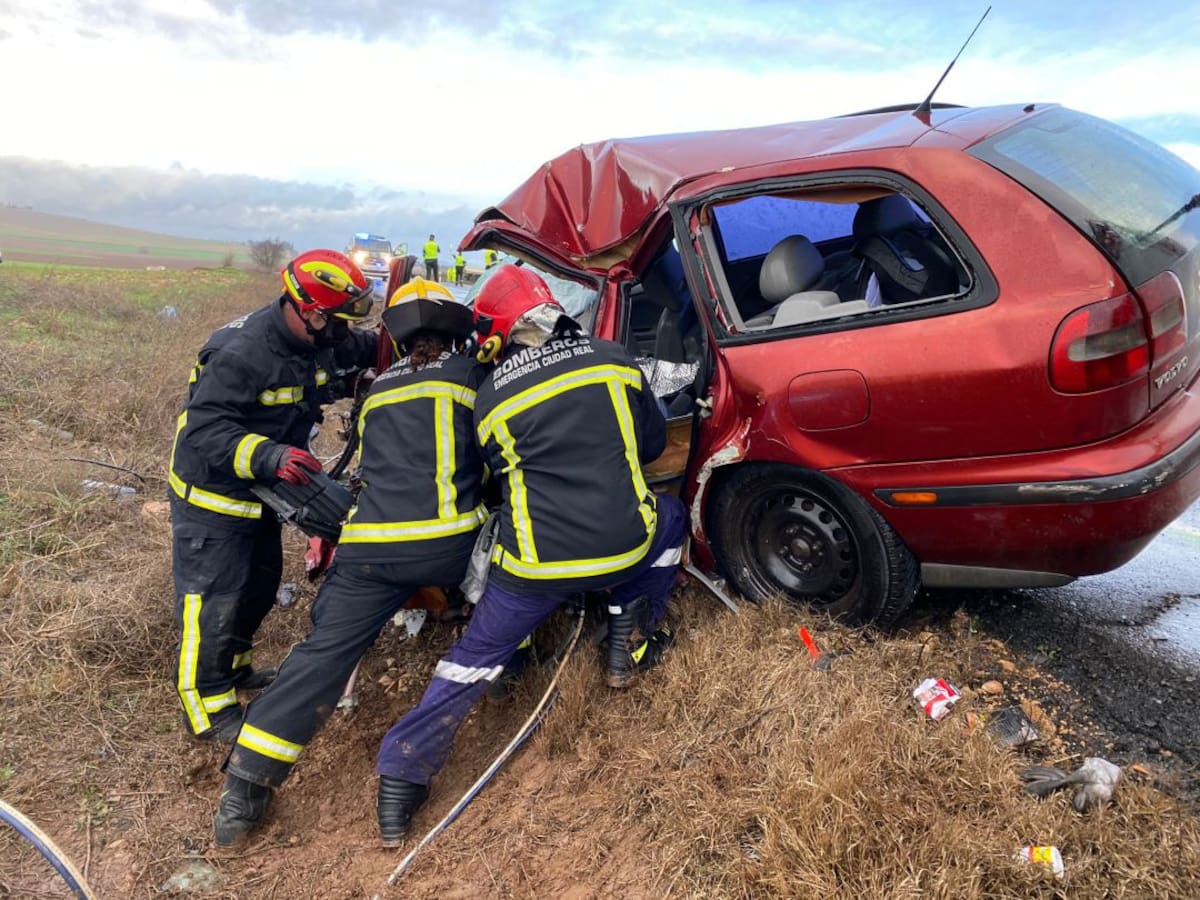 Dos fallecidos y un herido en una colisión en Ciudad Real