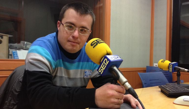 Raúl, en los estudios de Radio Córdoba.