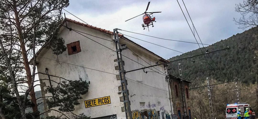 Un helicóptero del 112 lo ha llevado al Hospital La Paz de Madrid, donde ha ingresado con &quot;pronóstico reservado&quot;