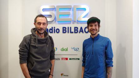 Miguel Ángel Garrosa y Raúl Macarro, en los estudios de Radio Bilbao