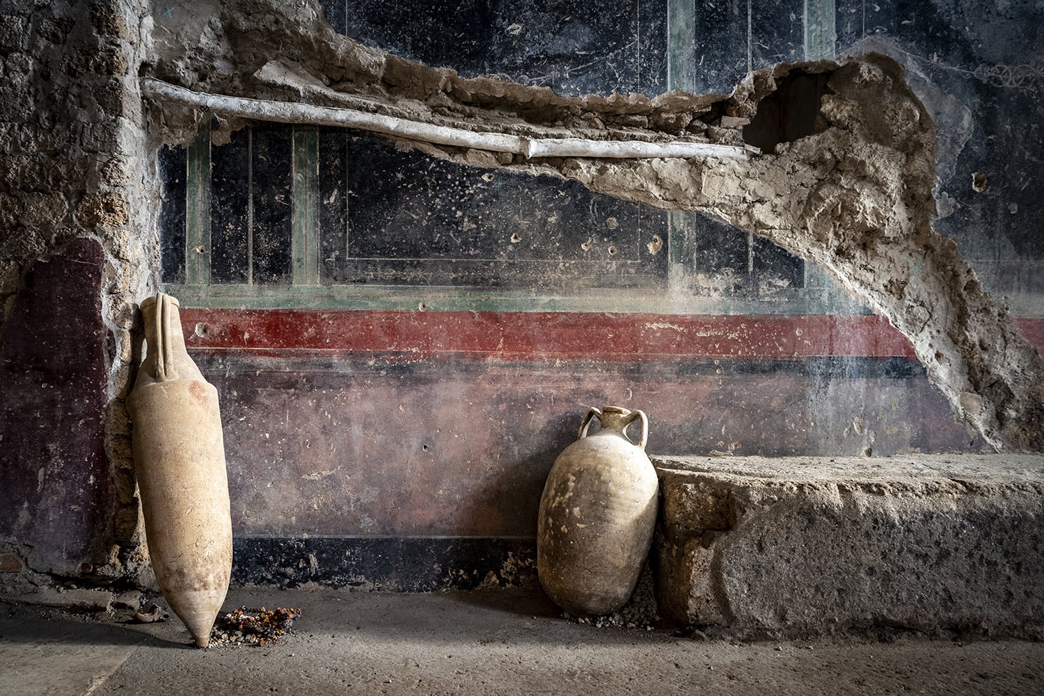 Los arqueólogos hallaron en el yacimiento de Pompeya (sur de Italia) &quot;uno los complejos termales privados de los más grandes&quot; jamás encontrados en el yacimiento de esta antigua urbe romana destruida por la erupción del volcán Vesubio el año 79. EFE/Parque Arqueológico de Pompeya