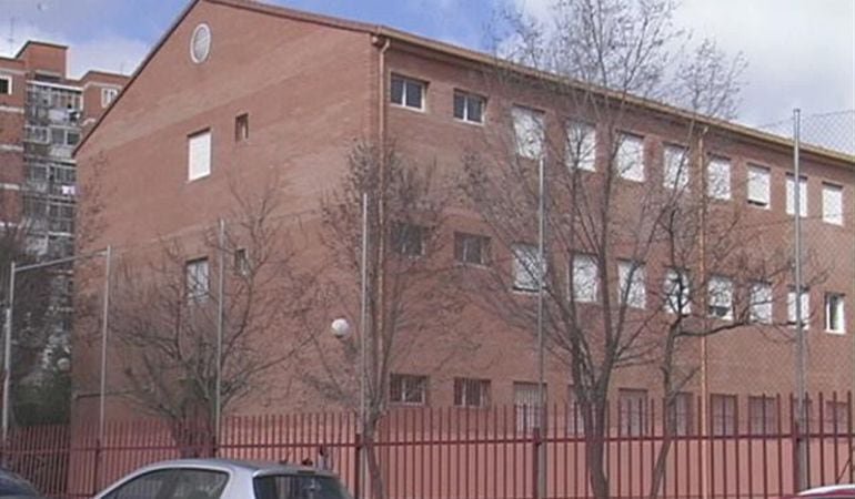 Los colegios e institutos de Fuenlabrada han recibido ya el decálogo contra el acoso escolar.