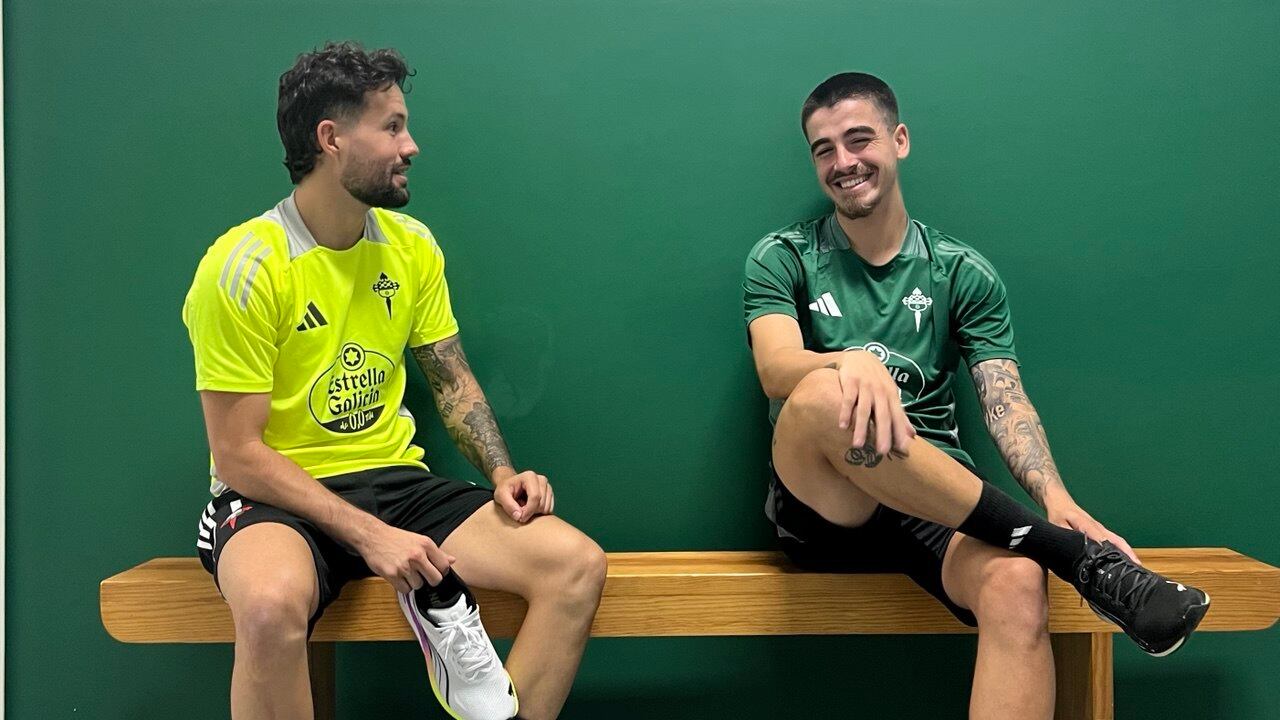 Aitor Gelardo, a la derecha, es el único jugador de la pasada temporada que continúa en el equipo (foto: Racing Club Ferrol)