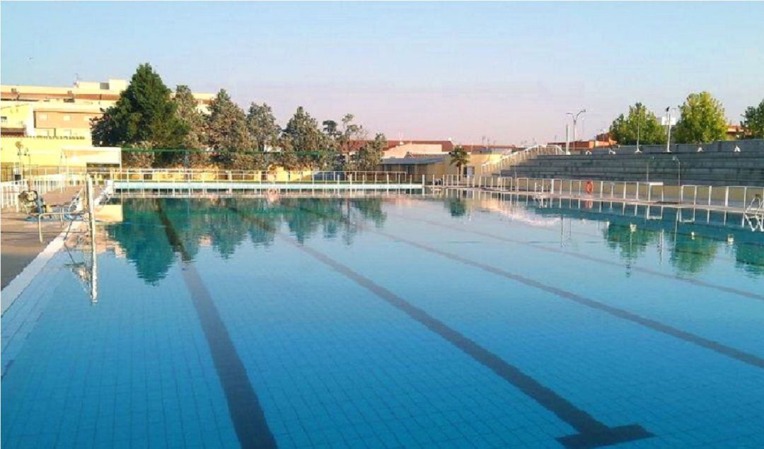 Imagen de la piscina de Los Llanos de Valdepeñas 