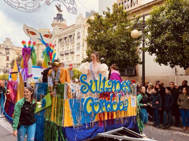 La carroza de los sultanes del Carnaval de Córdoba 2020, en Tendillas.