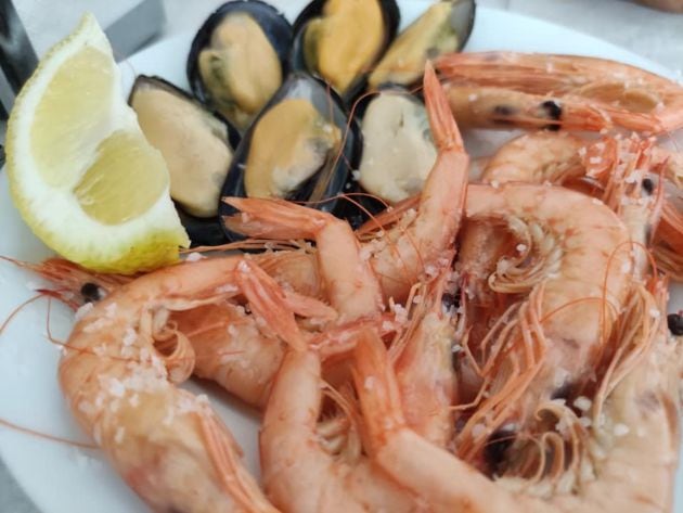 Gambas y mejillones cocidos