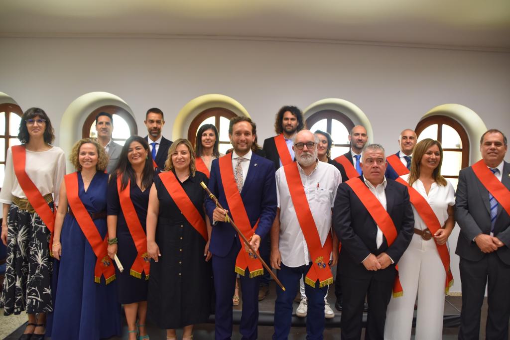 Corporación municipal de Monzón, presidida por el popular Isaac Claver