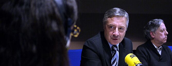 Àngels Barceló entrevista al ministro de Fomento, José Blanco, en 'Hora 25'