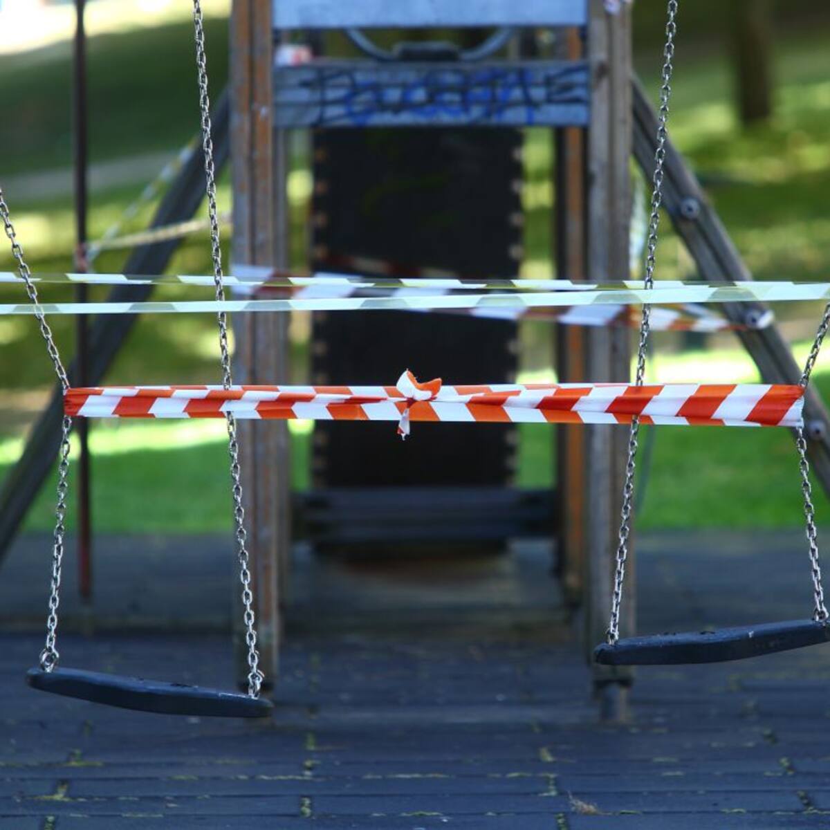 El Procurador del Común pide la reapertura de los parques infantiles