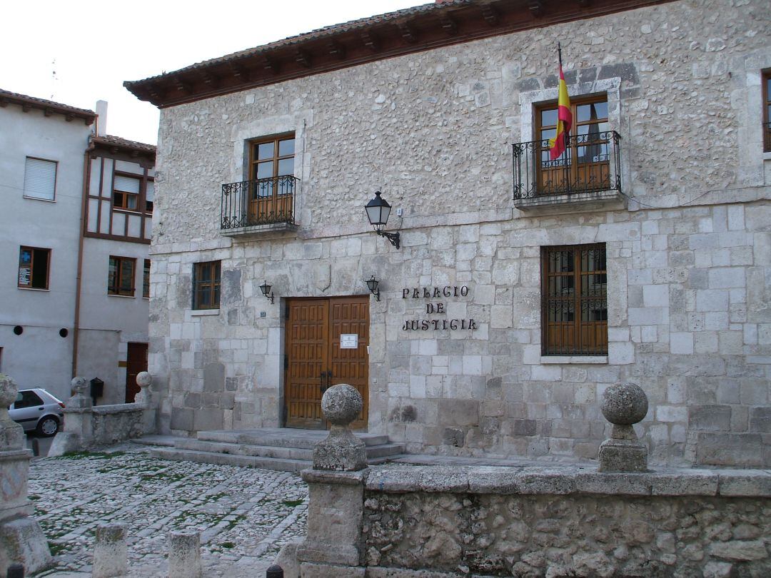 Juzgado de Cuéllar con las puertas cerradas