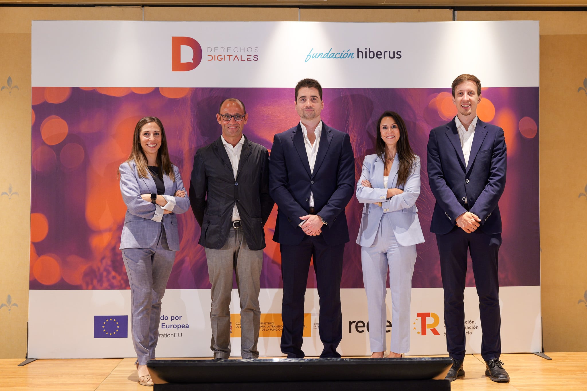 De izquierda a derecha: Paula Simón, Fernando Rodrigo, Cristian Aragón, Sandra Parrilla y Nacho Lahorga.