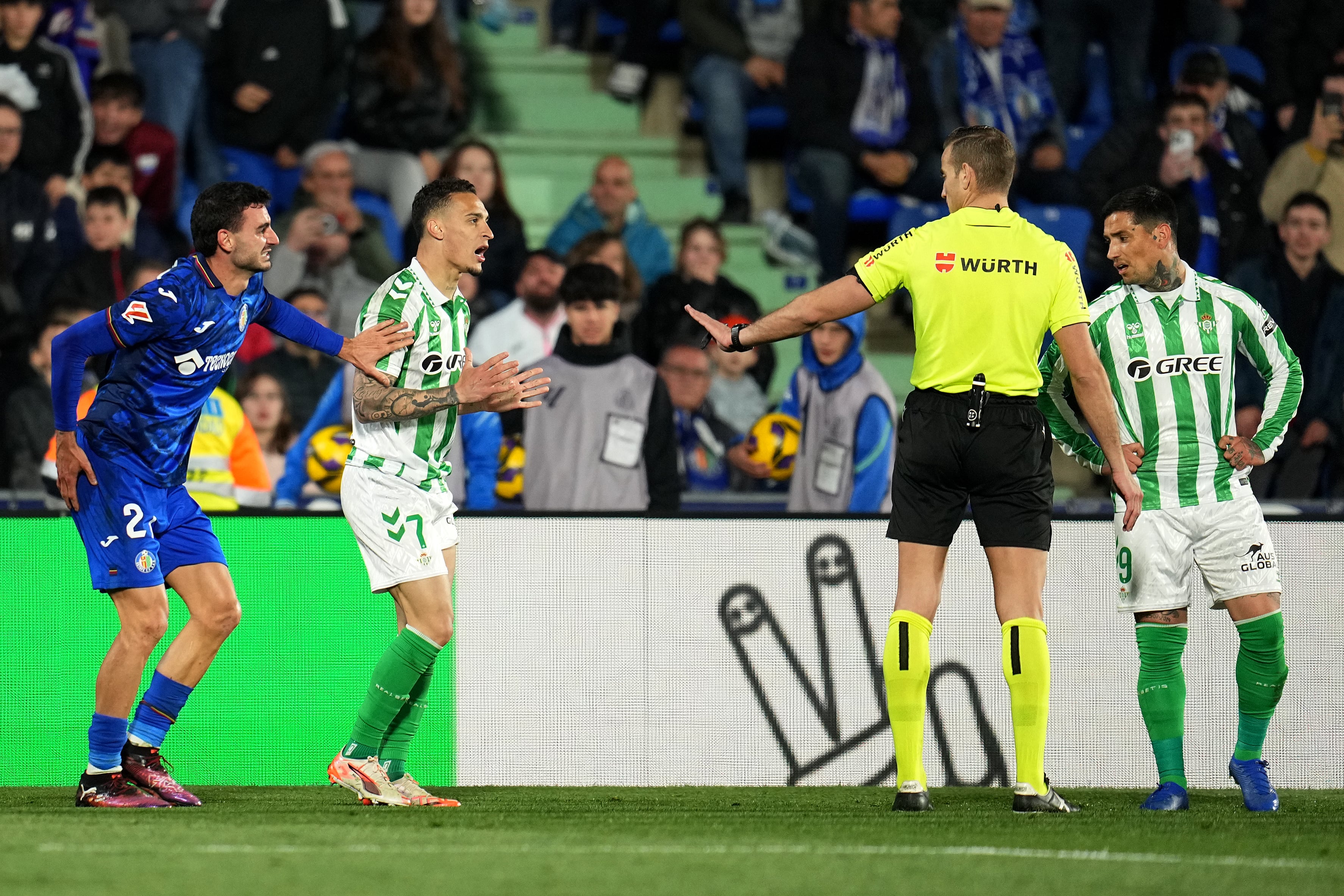 Antony dos Santos, expulsado en el Getafe - Betis