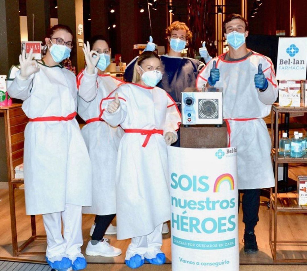 Equipo de profesionales de la Farmacia Bel·lan de Gandia 