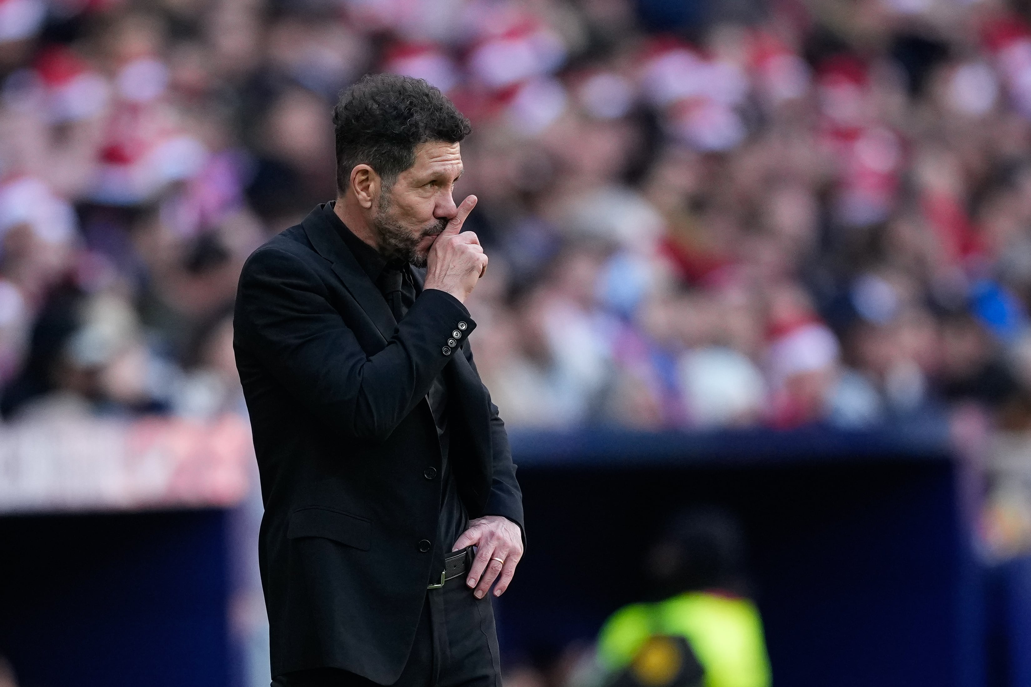 Simeone, en la banda del Metropolitano durante el Atlético - Getafe