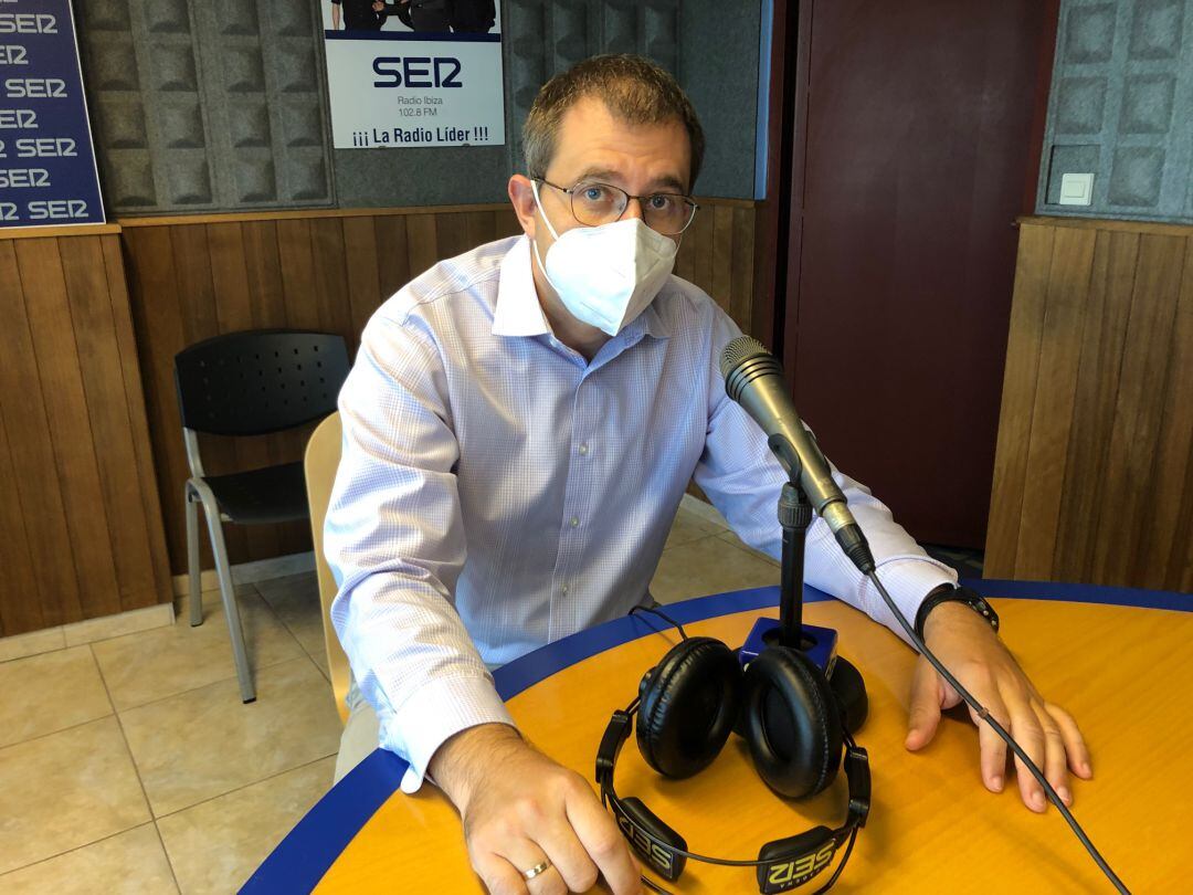 Gómez Bastida en una entrevista en los estudios de la Cadena Ser el pasado mes de octubre