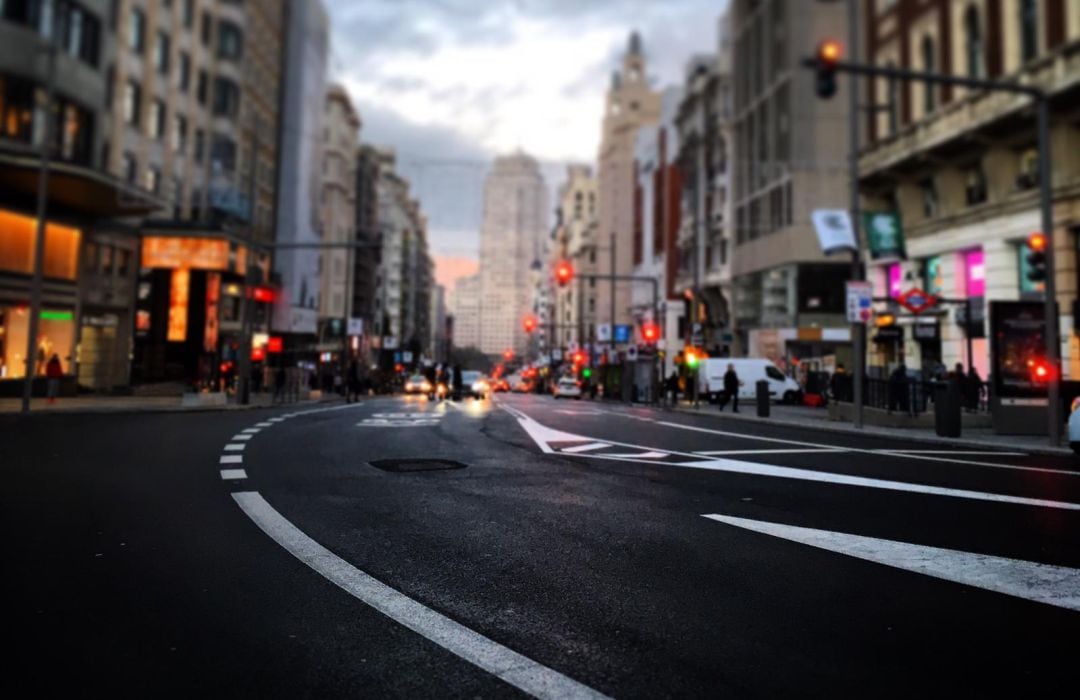 La Gran Vía, a primera hora de esta mañana, primer día de Madrid Central.