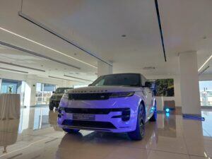 El concesionario oficial de Land Rover ha presentado la nueva versión del icónico SUV británico.