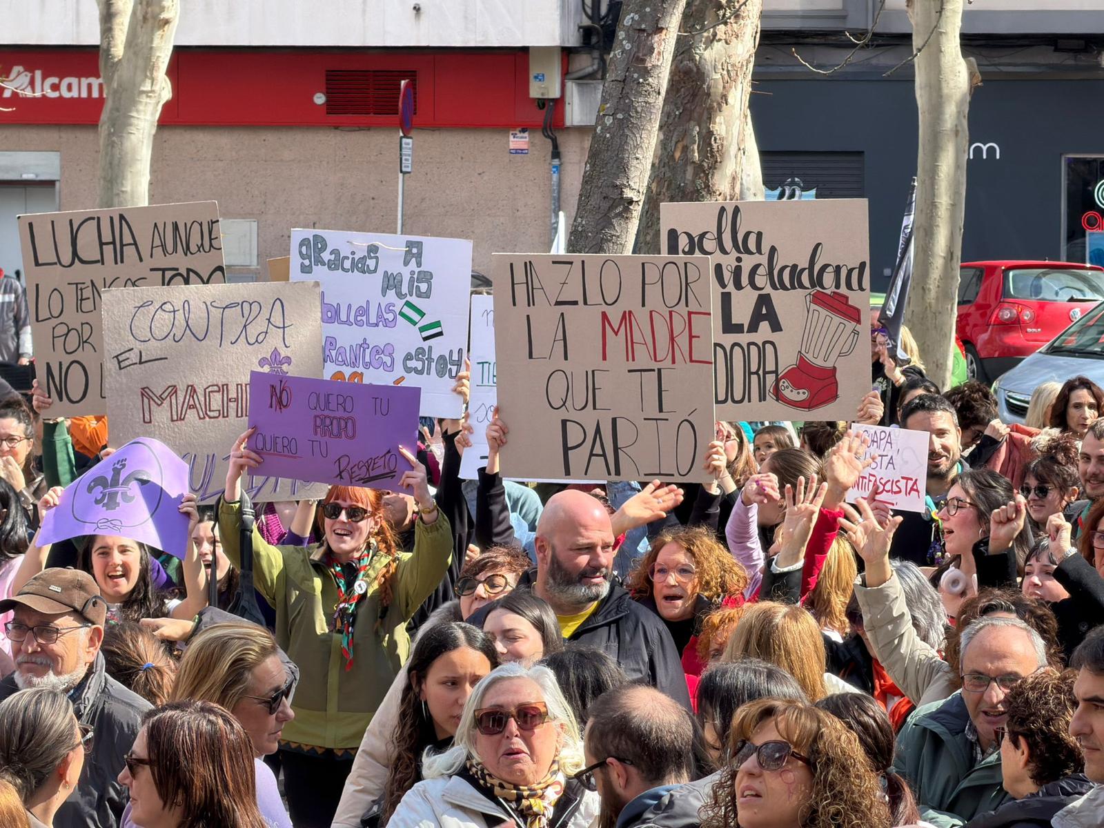 Manifestación en Logroño convocada por la Plataforma 8M por el Día Internacional de la Mujer