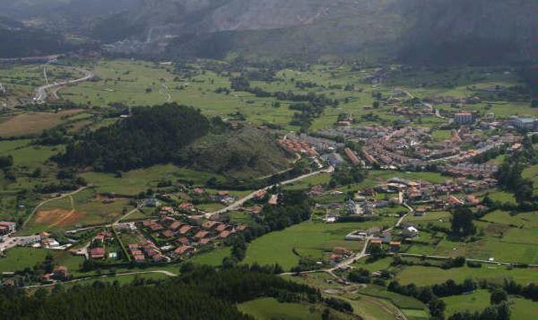 Vista aérea de la Junta Vecinal de Sámano.