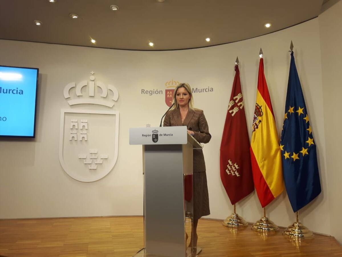 La Región pide más tiempo a Celaá para recabar informes sobre el pin parental