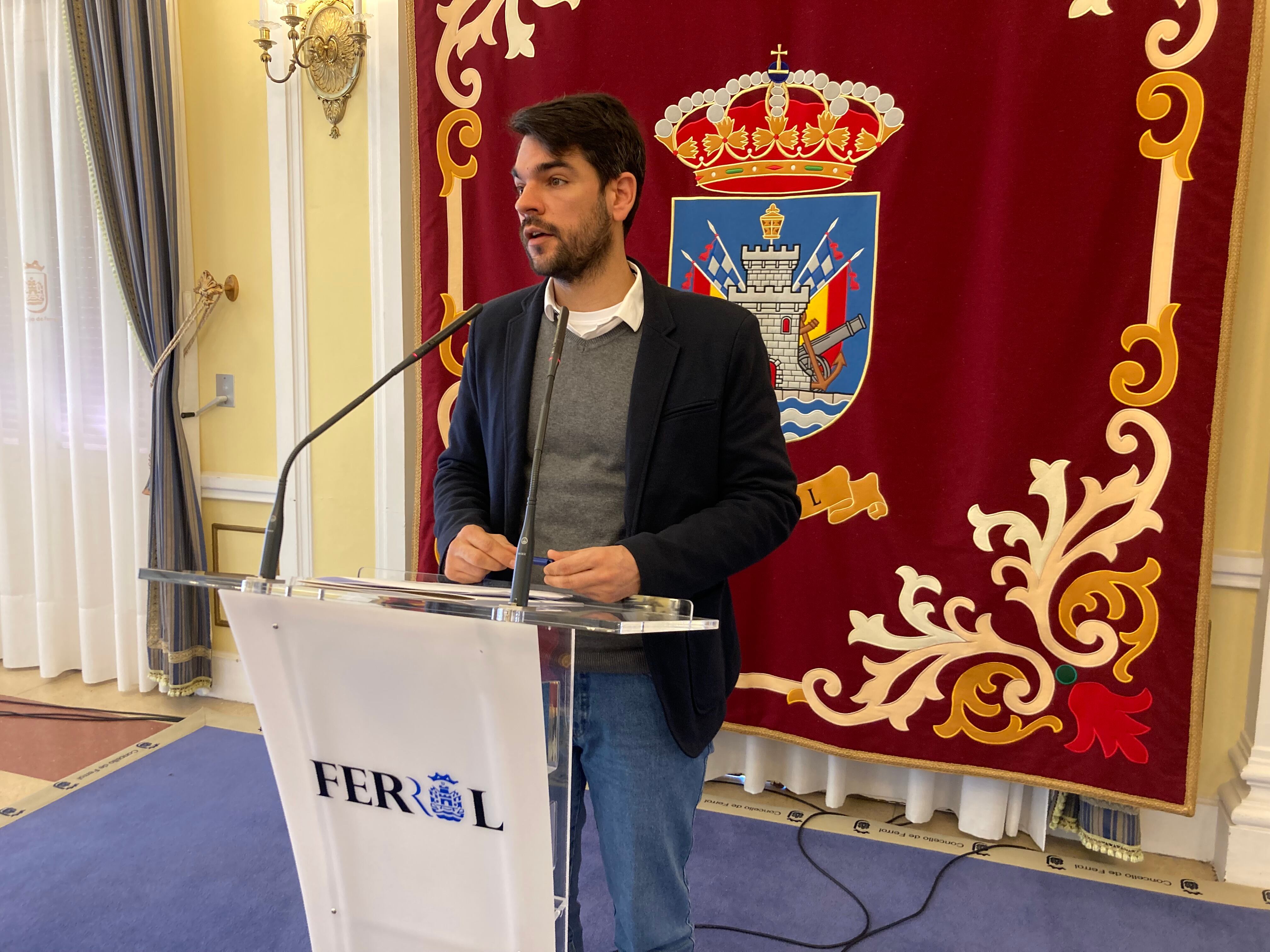 Julián Reina, portavoz del gobierno local de Ferrol, este lunes en rueda de prensa