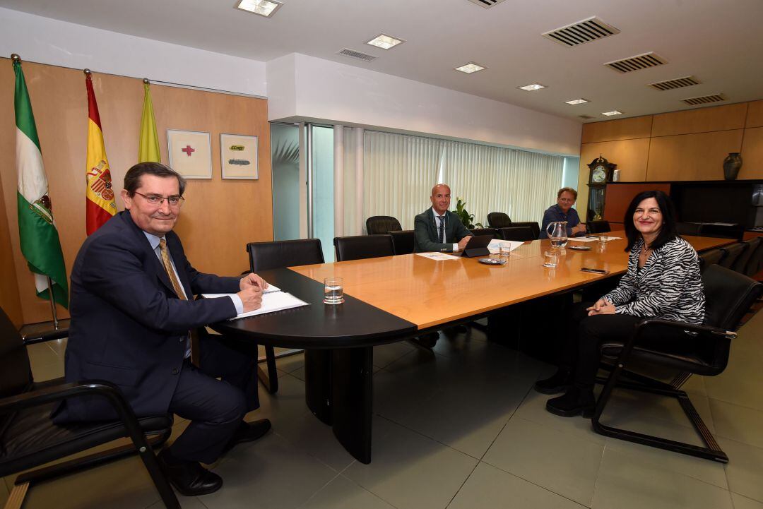 Encuentro celebrado en la sede de la Diputación Provincial