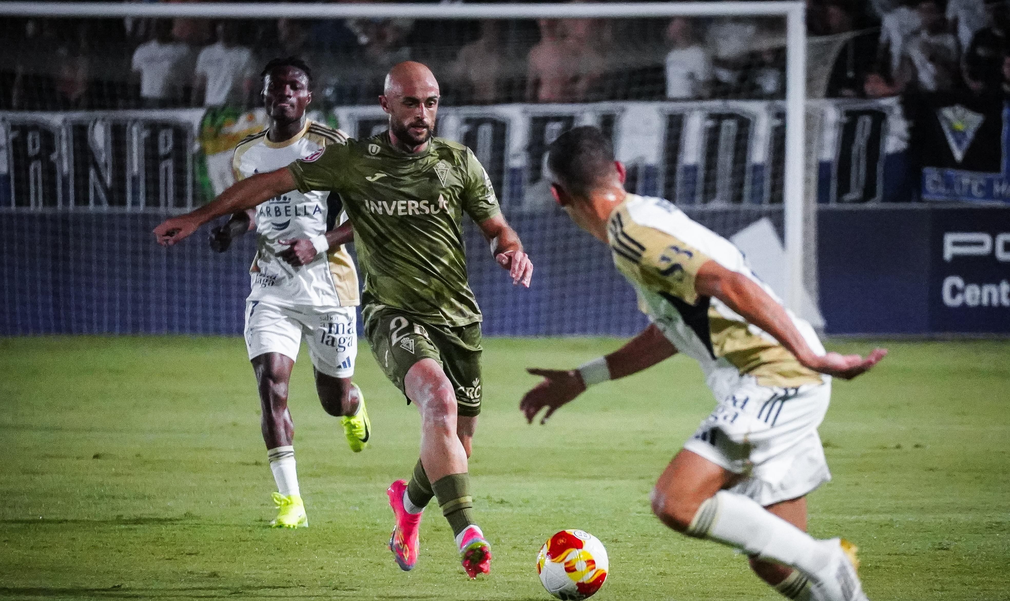 Ekain, jugador del Real Murcia, en Marbella.