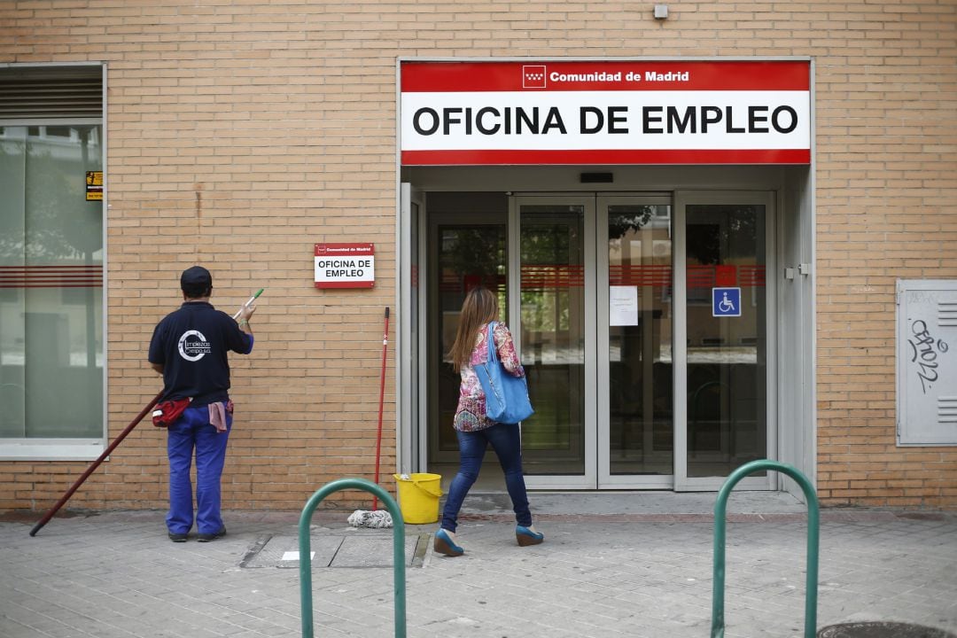 Oficina de empleo en Madrid.