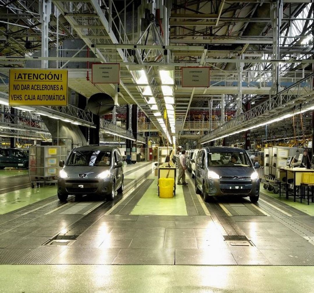 Interior de la factoría de PSA en Vigo