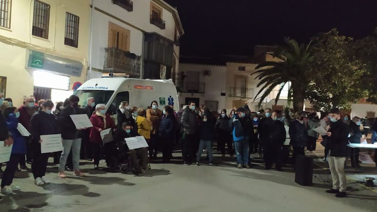 Miguel Manuel García, alcalde de Villatorres: "Si no hay pediatra, por lo menos debería venir otro profesional, aunque fuera un médico de familia"