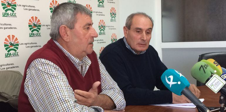Lorenzo Ramos (Secretario General de UPA) y Antonio Prieto (Portavoz de UPA-UCE Extremadura)