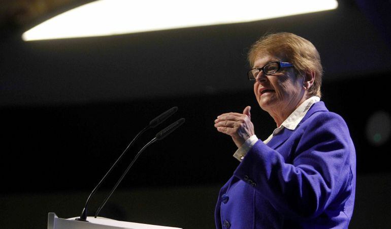 GRA260. CORNELLÀ (BARCELONA), 20/03/2015.- La exprimera ministra de Noruega y exdirectora general de la OMS Gro Harlem Brundtland repasó hoy los retos que plantea el cambio climático en la gestión de los recursos hídricos durante un acto organizado por Agbar con motivo del Día Mundial del Agua 2015. EFE/Marta Pérez