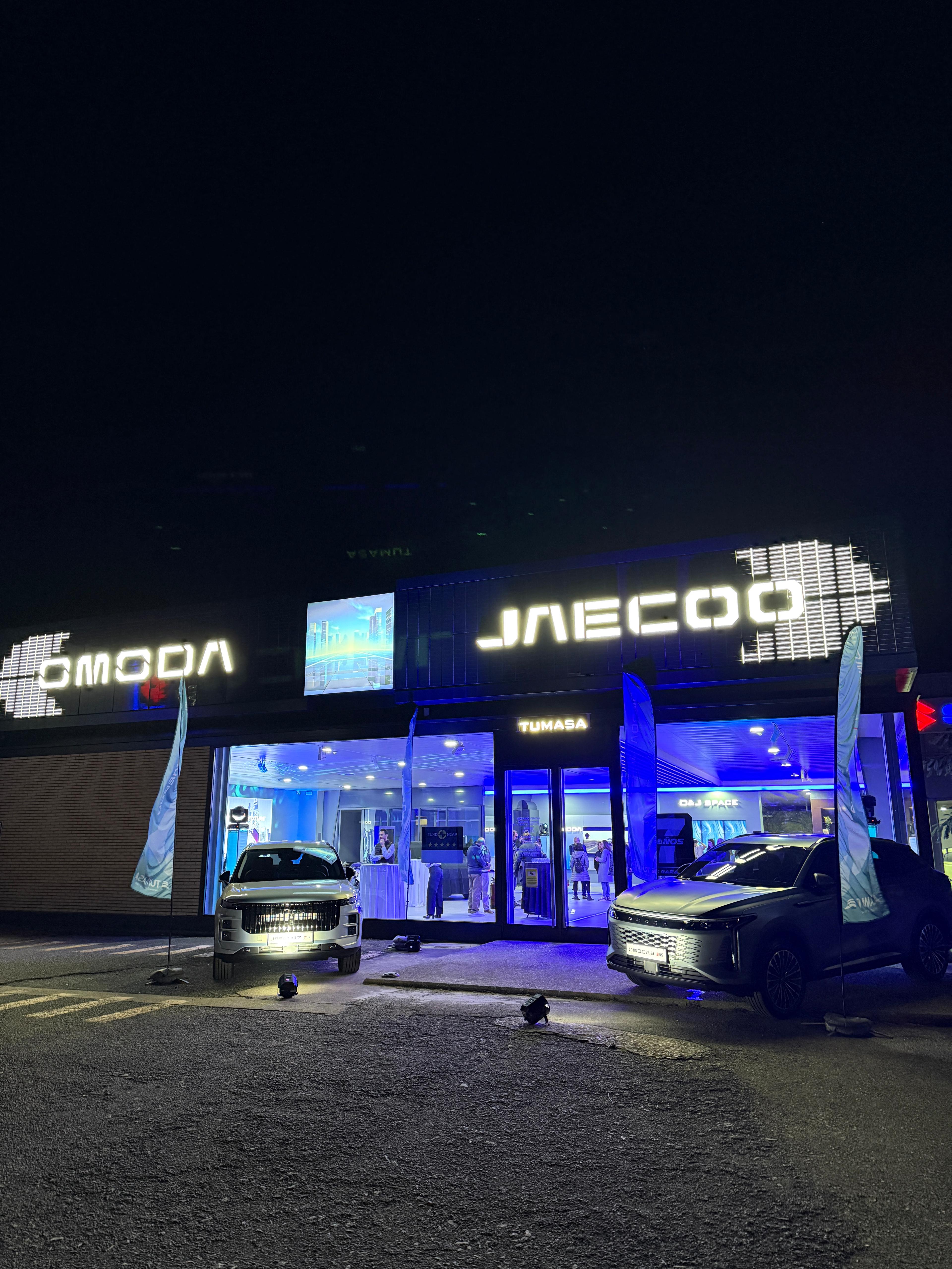 Fachada del concesionario Modelos Omoda Jaecoo