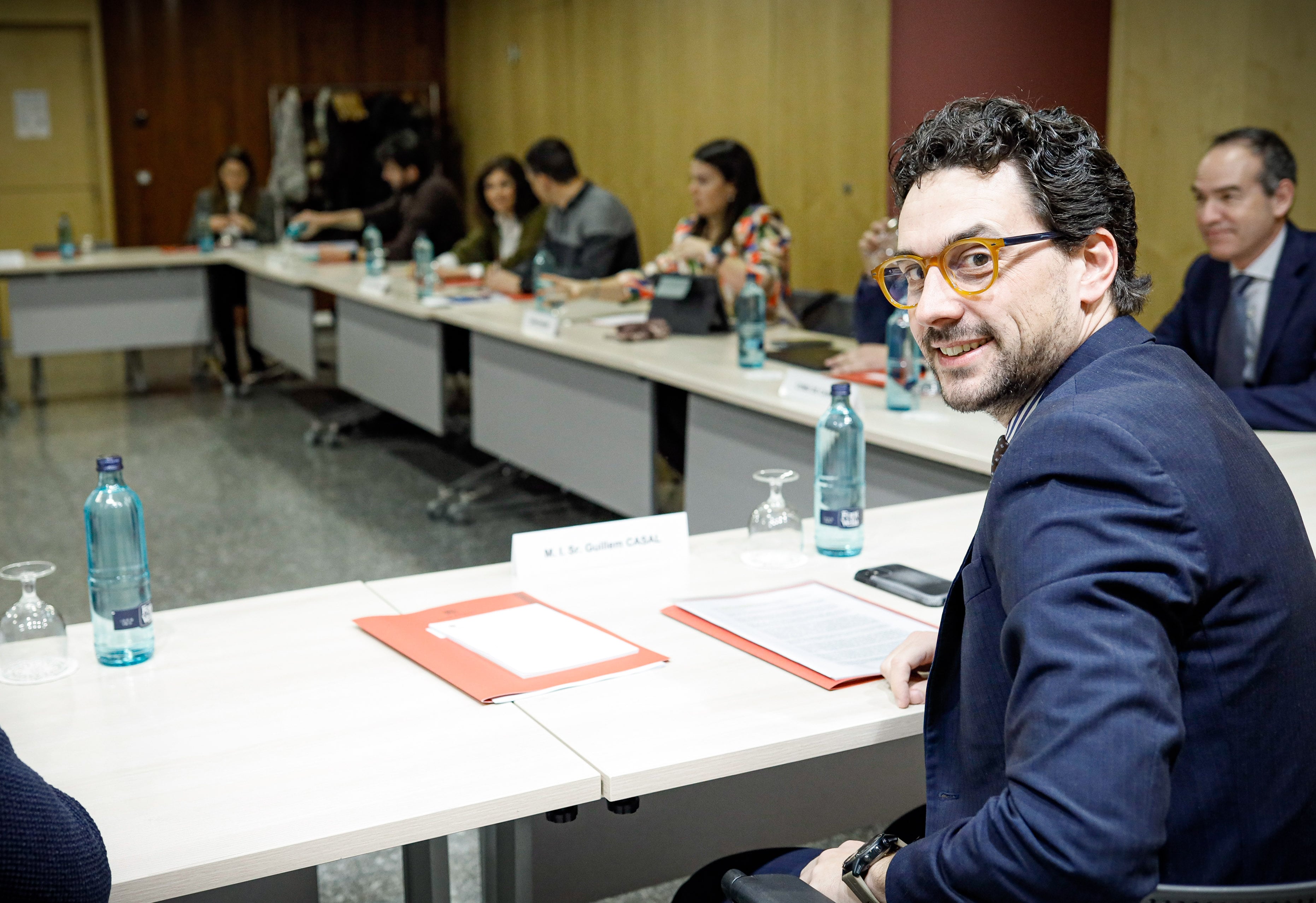 El ministre de Medi Ambient, Guillem Casal, a la reunió de la Comissió Nacional de Ramaderia i Agricultura + Cònsols + APRA.